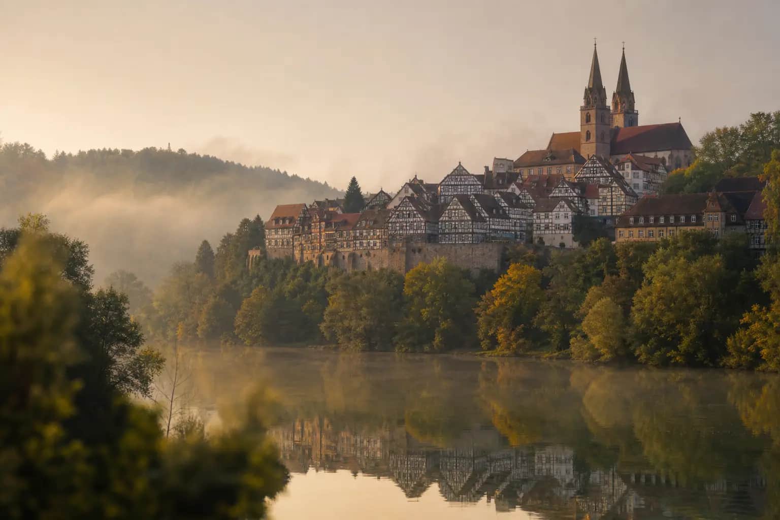 Stimmungsvoller Blick auf die Region Marbach am Neckar – Pieta Bestattungen ist hier für Sie da